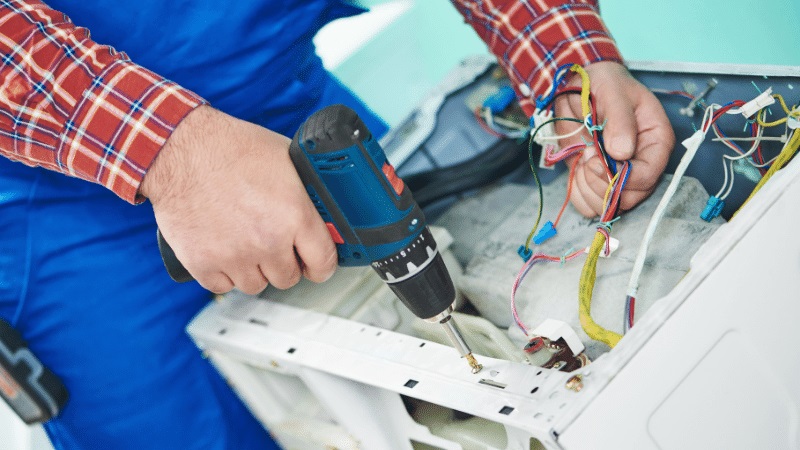 Yenimahalle Hitachi Hitachi çamaşır makinesi kart tamiri – Su almama arızası orijinal parça ile giderildi. - Teknik servis örneği